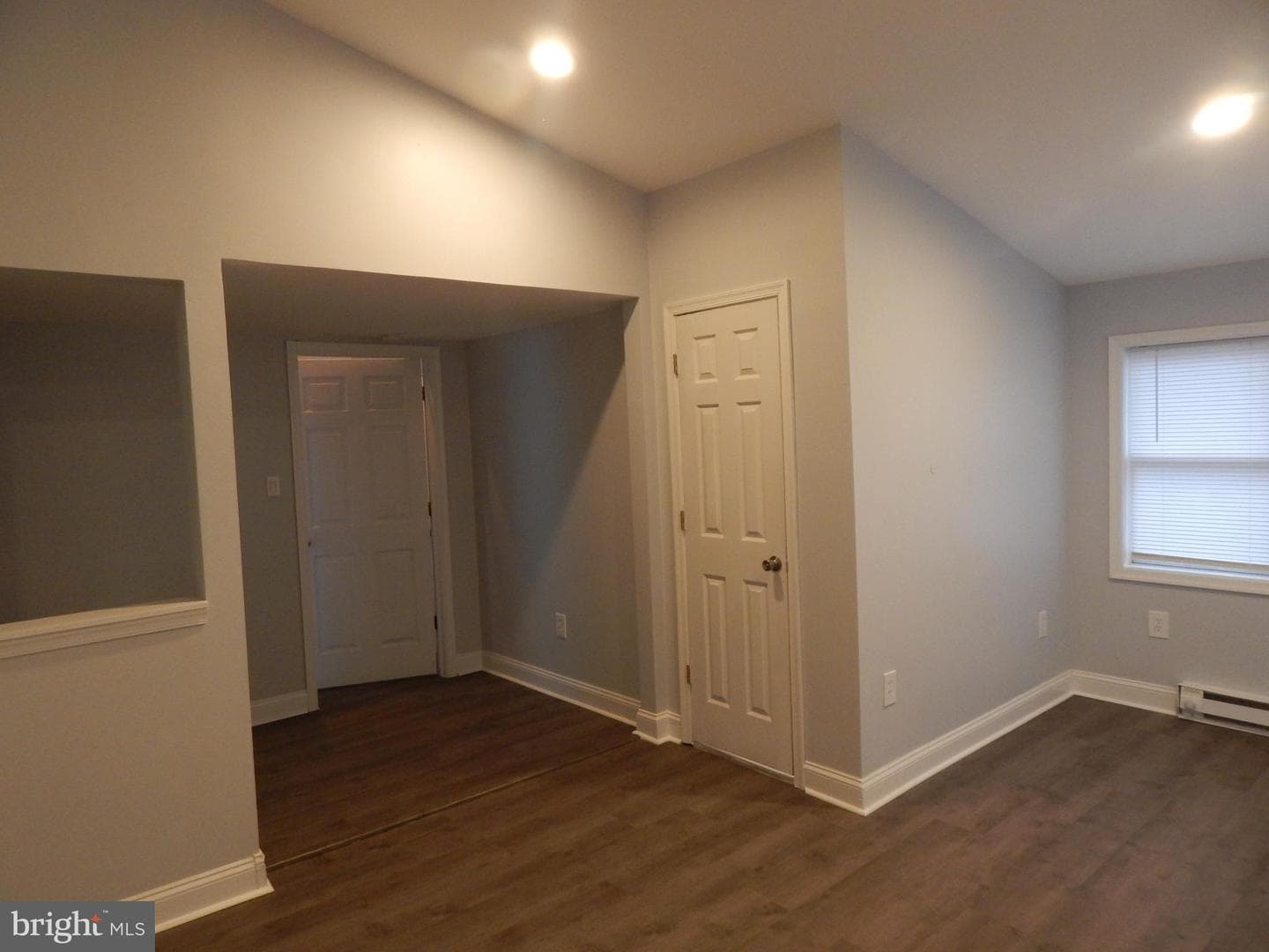 233 N Evans Street photo 40