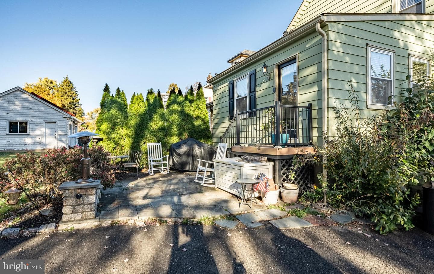 116 Cliveden Avenue photo 32