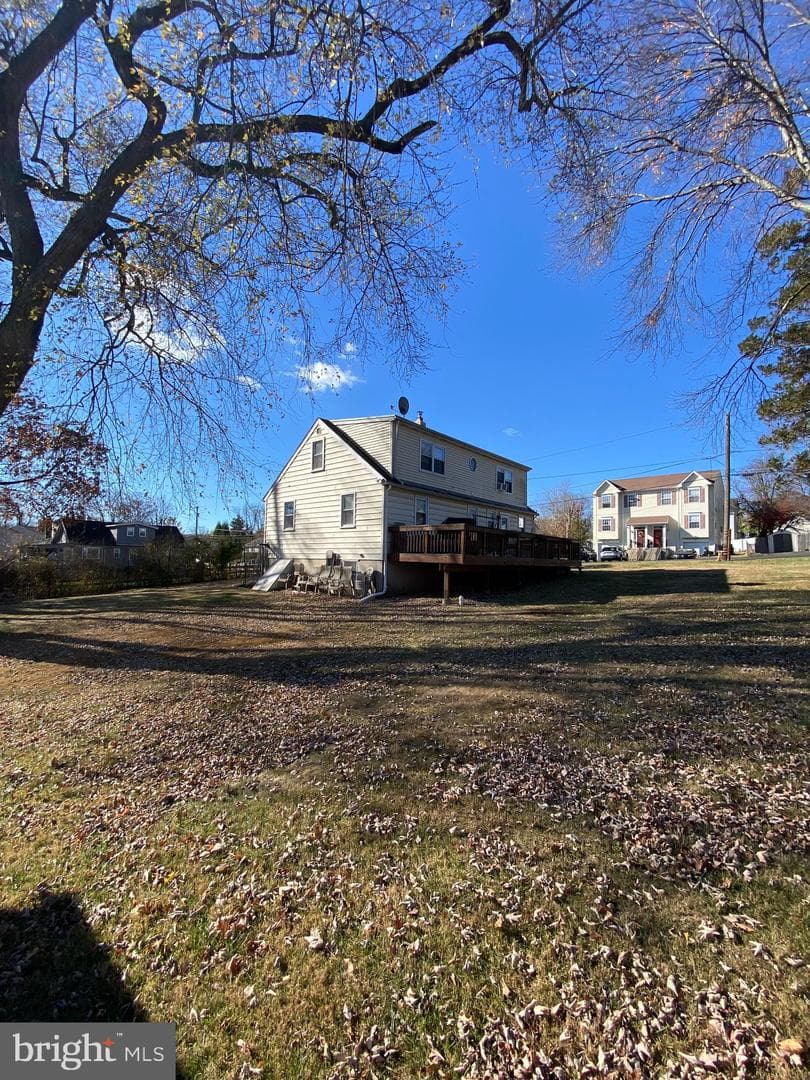 421 Avenue C photo 2