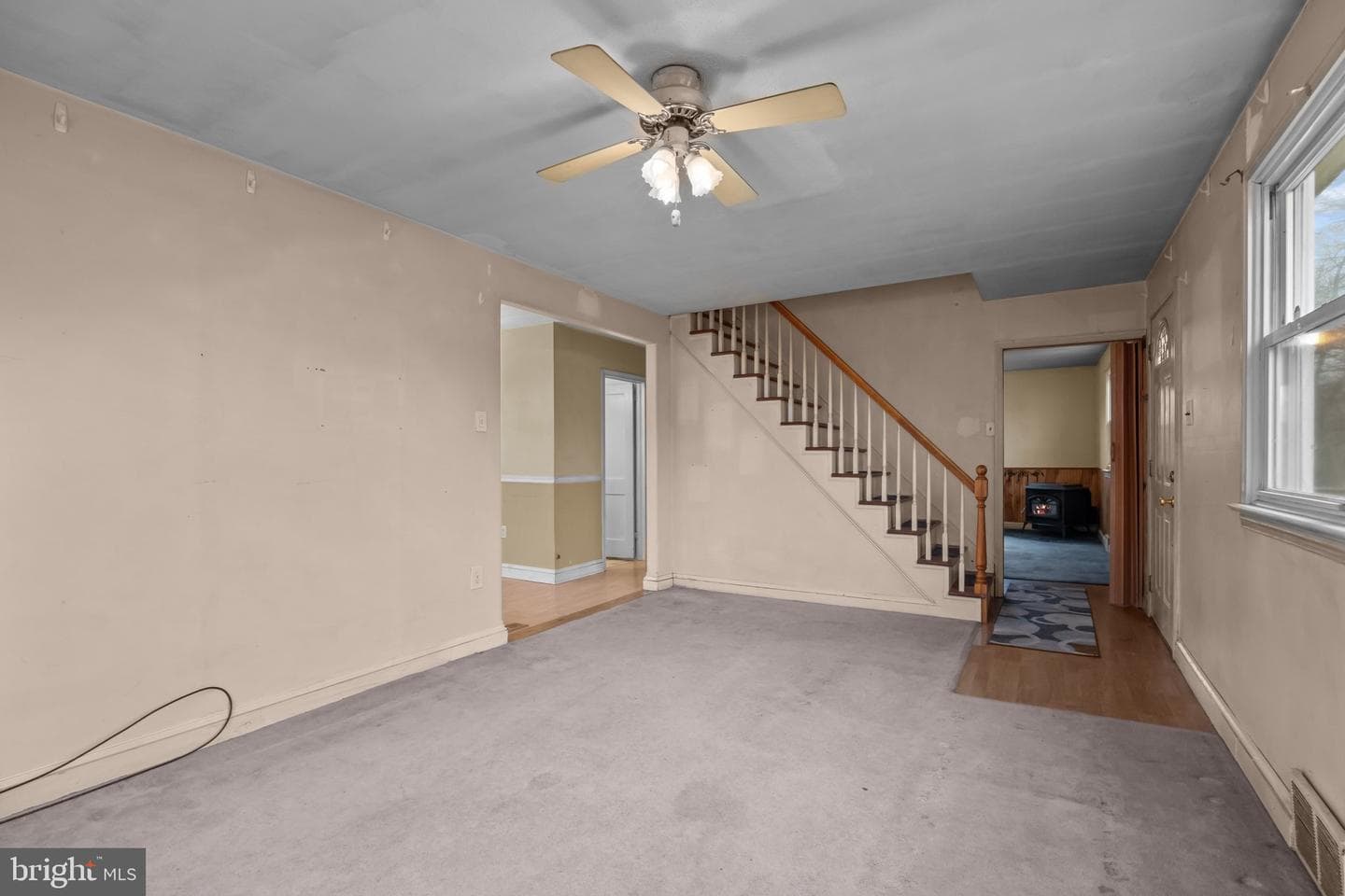 421 Avenue C photo 3