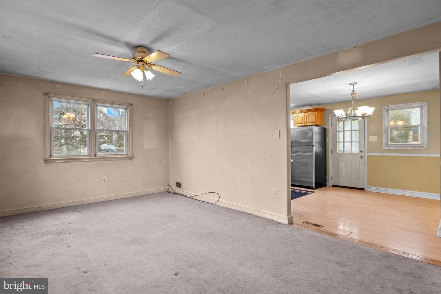 421 Avenue C photo 4