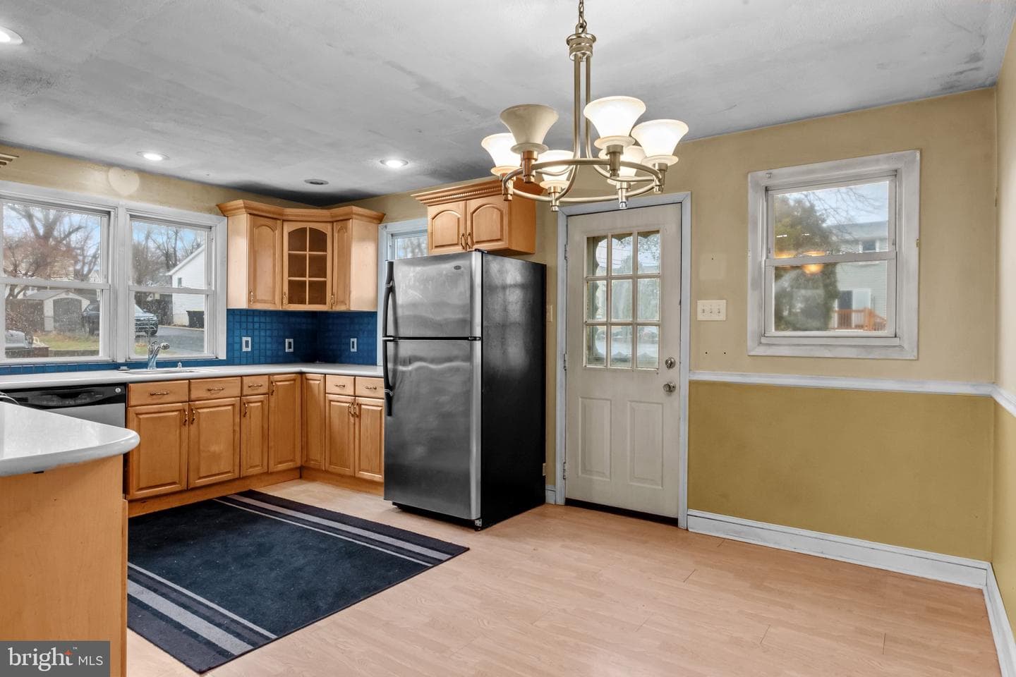 421 Avenue C photo 5