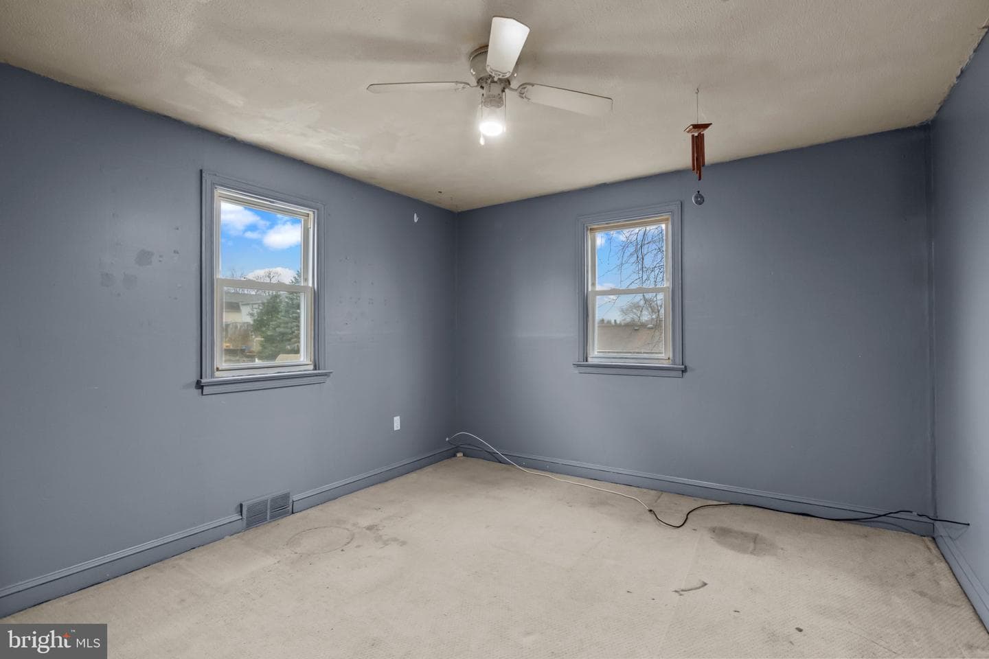 421 Avenue C photo 8