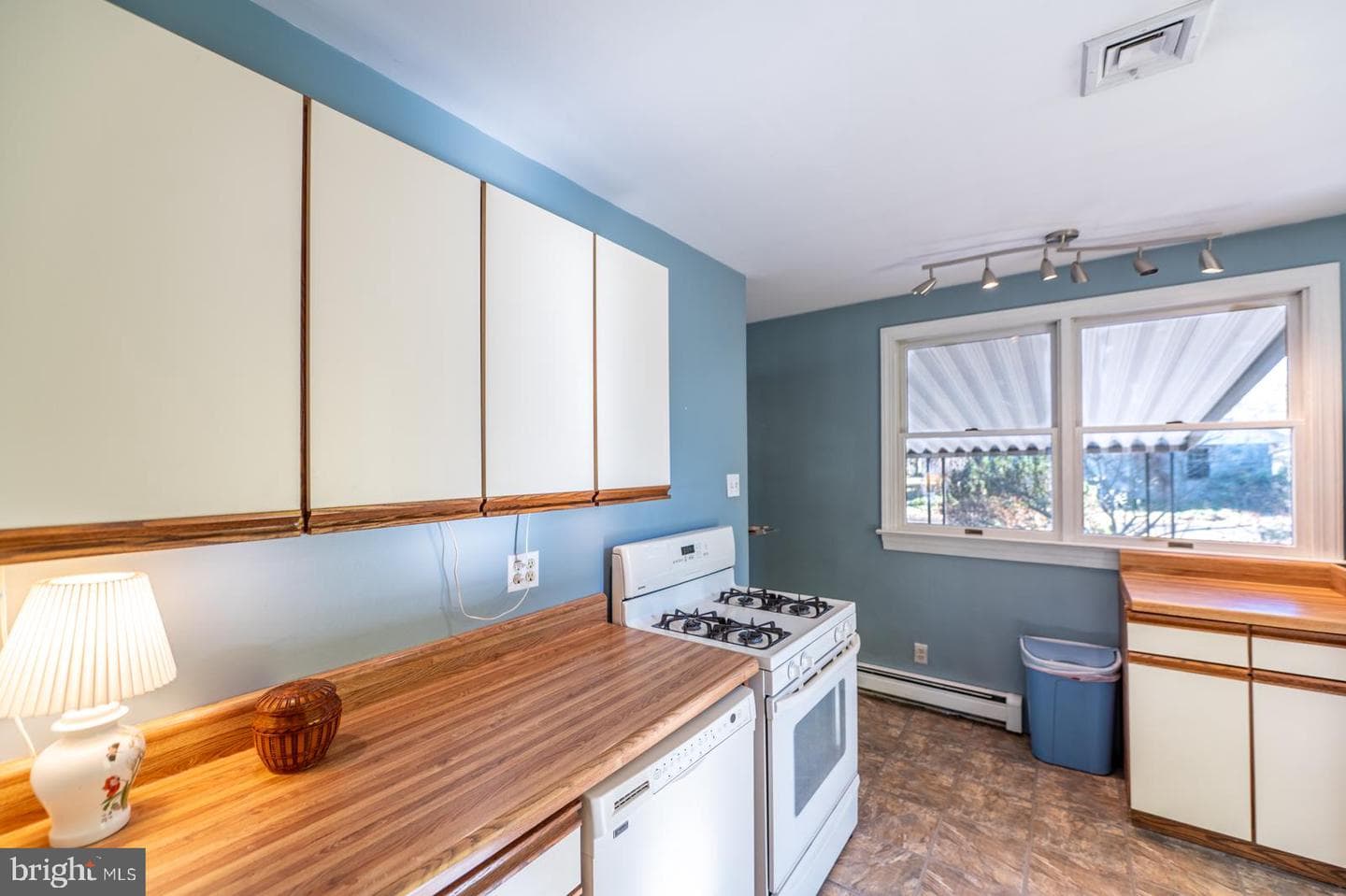 48 College Avenue photo 57