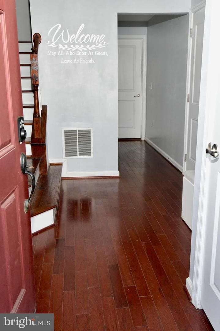 912 Susan Circle photo 5