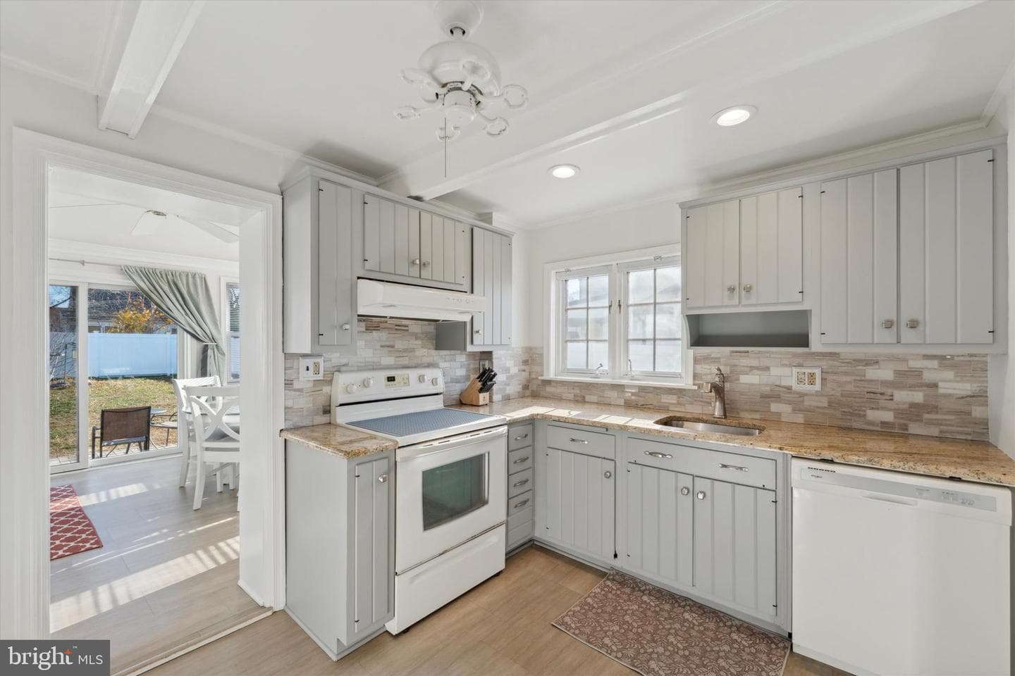 152 Liberty photo 9