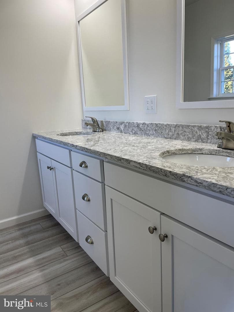 429 Honeysuckle Lane photo 11
