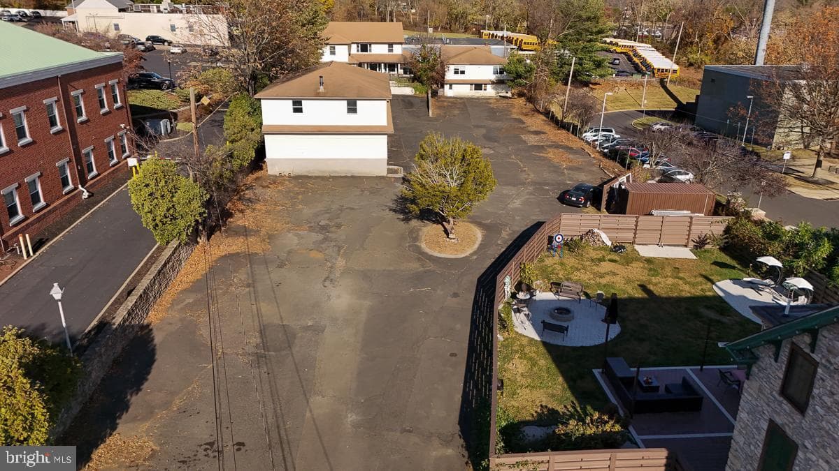 657 Red Lion Road photo 2