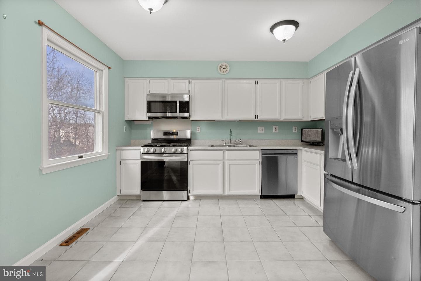 185 Jonathan Drive photo 29