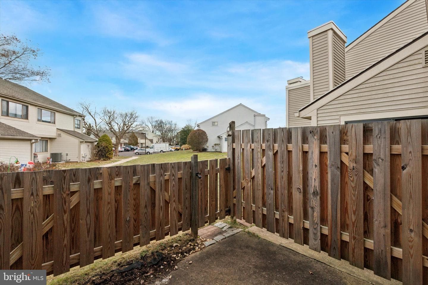 806 Continental Drive photo 23