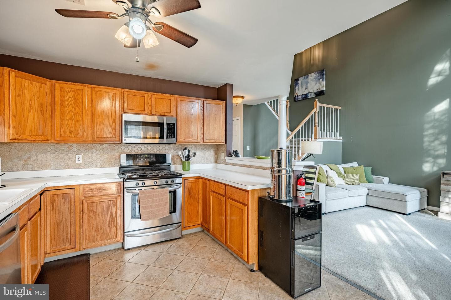 746 Martingale Road photo 15