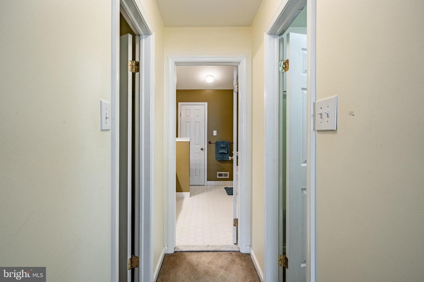746 Martingale Road photo 27