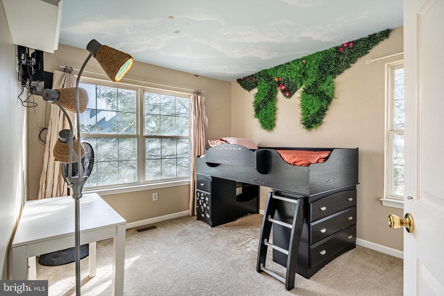 746 Martingale Road photo 35