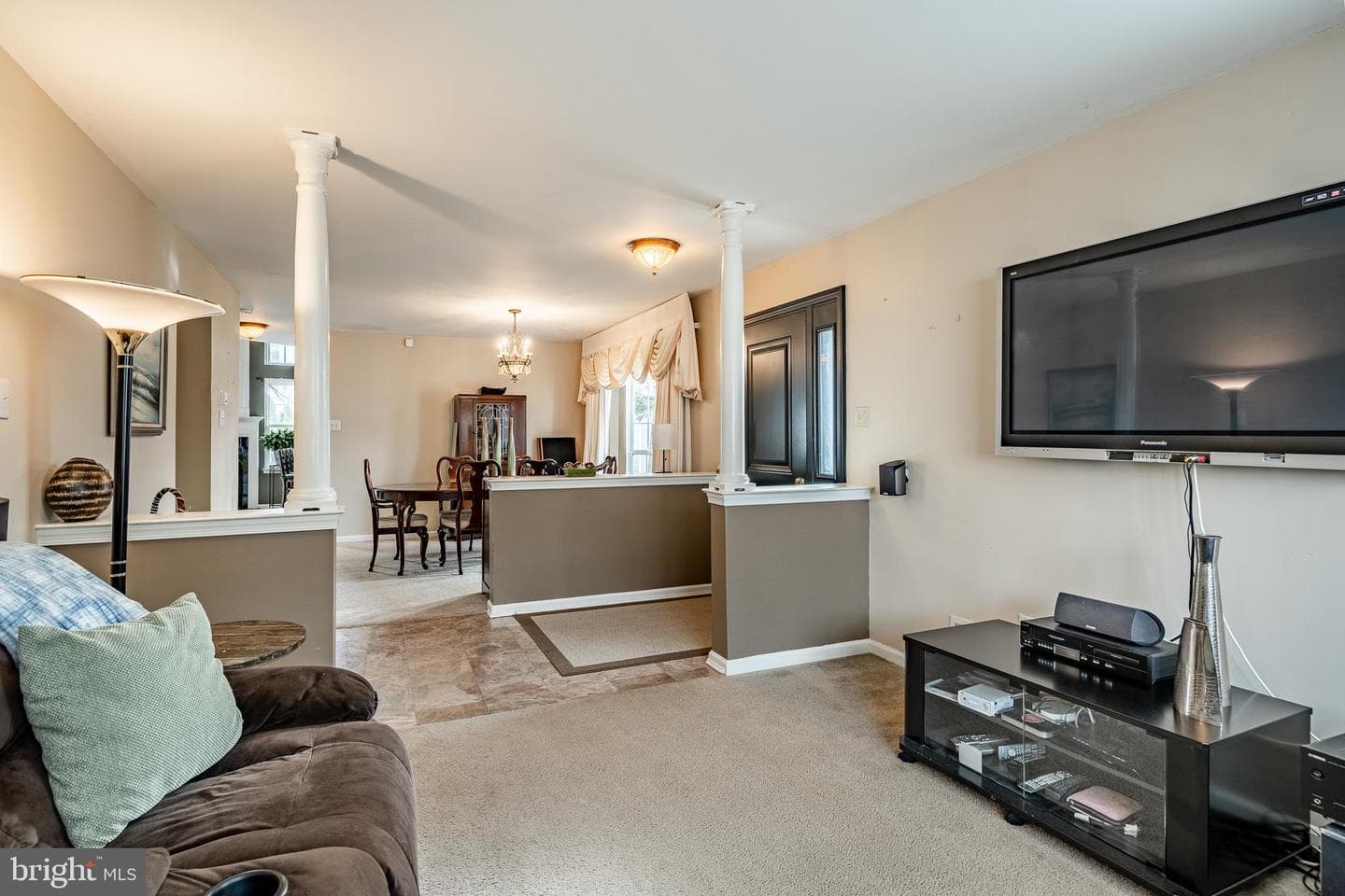 746 Martingale Road photo 6