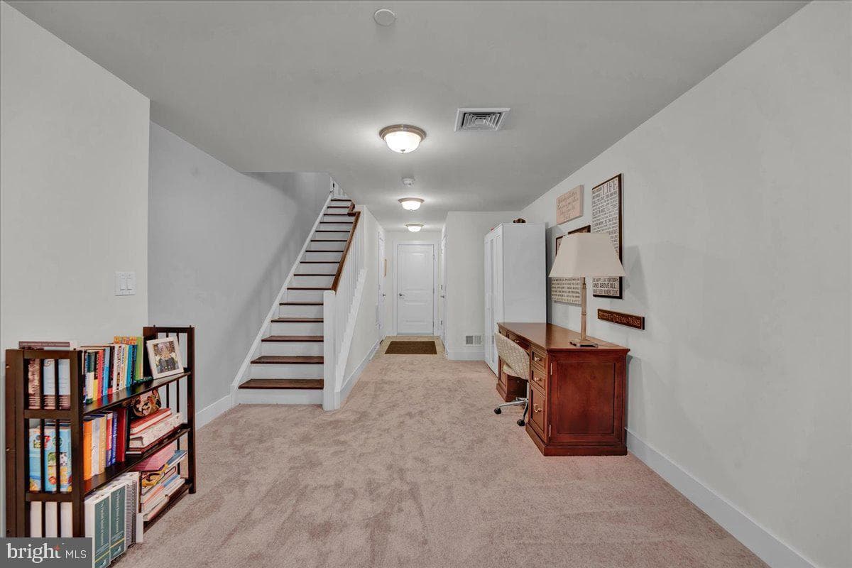 364 W 7th Avenue photo 22