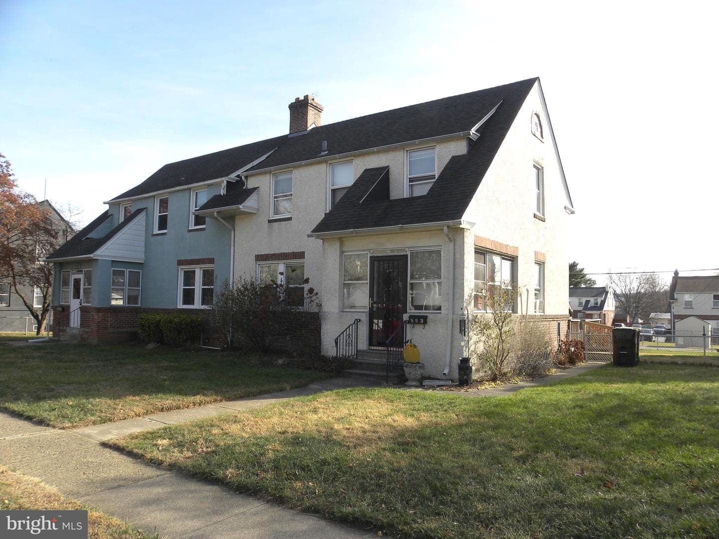 553 B St photo 3