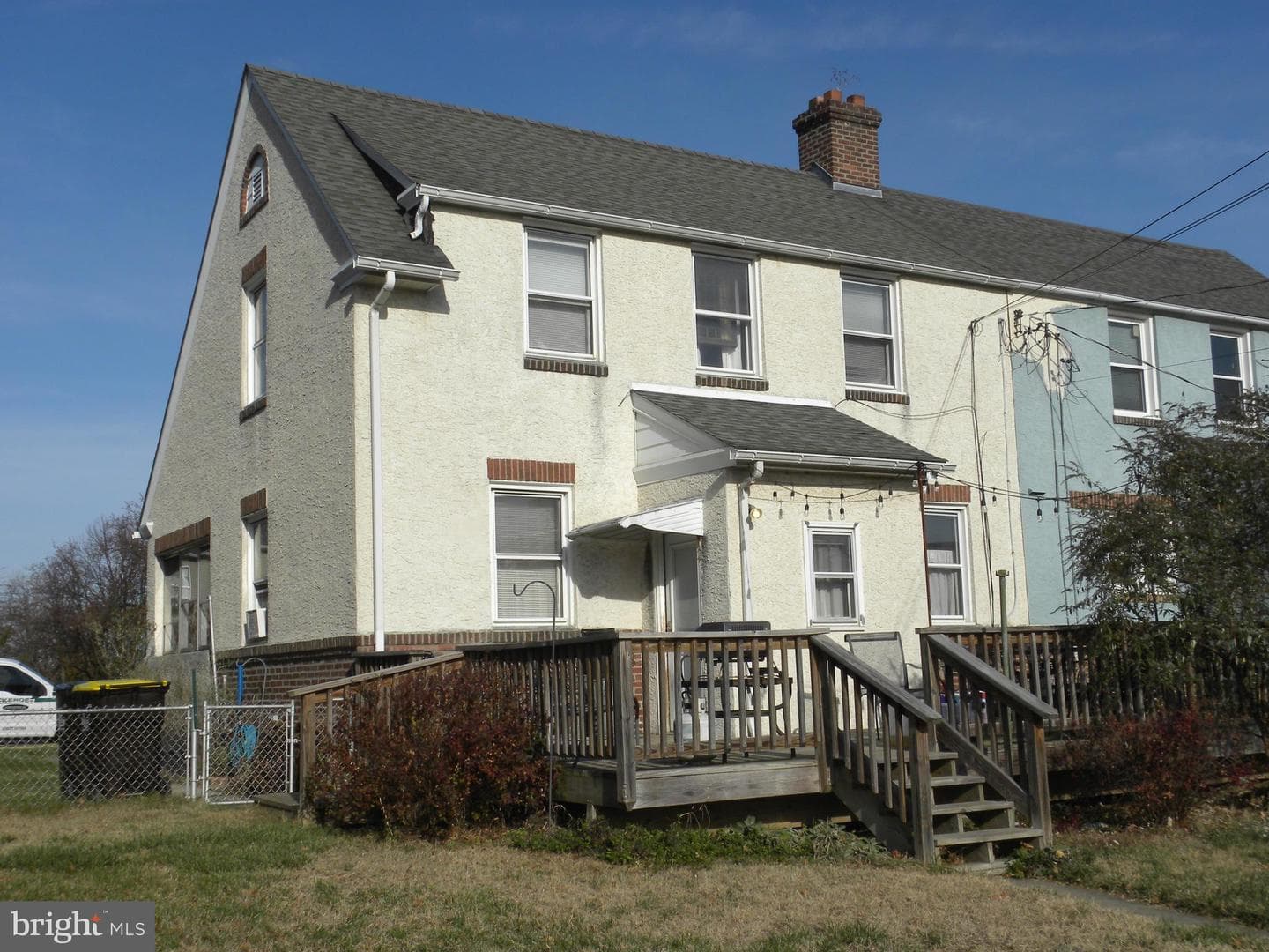 553 B St photo 4