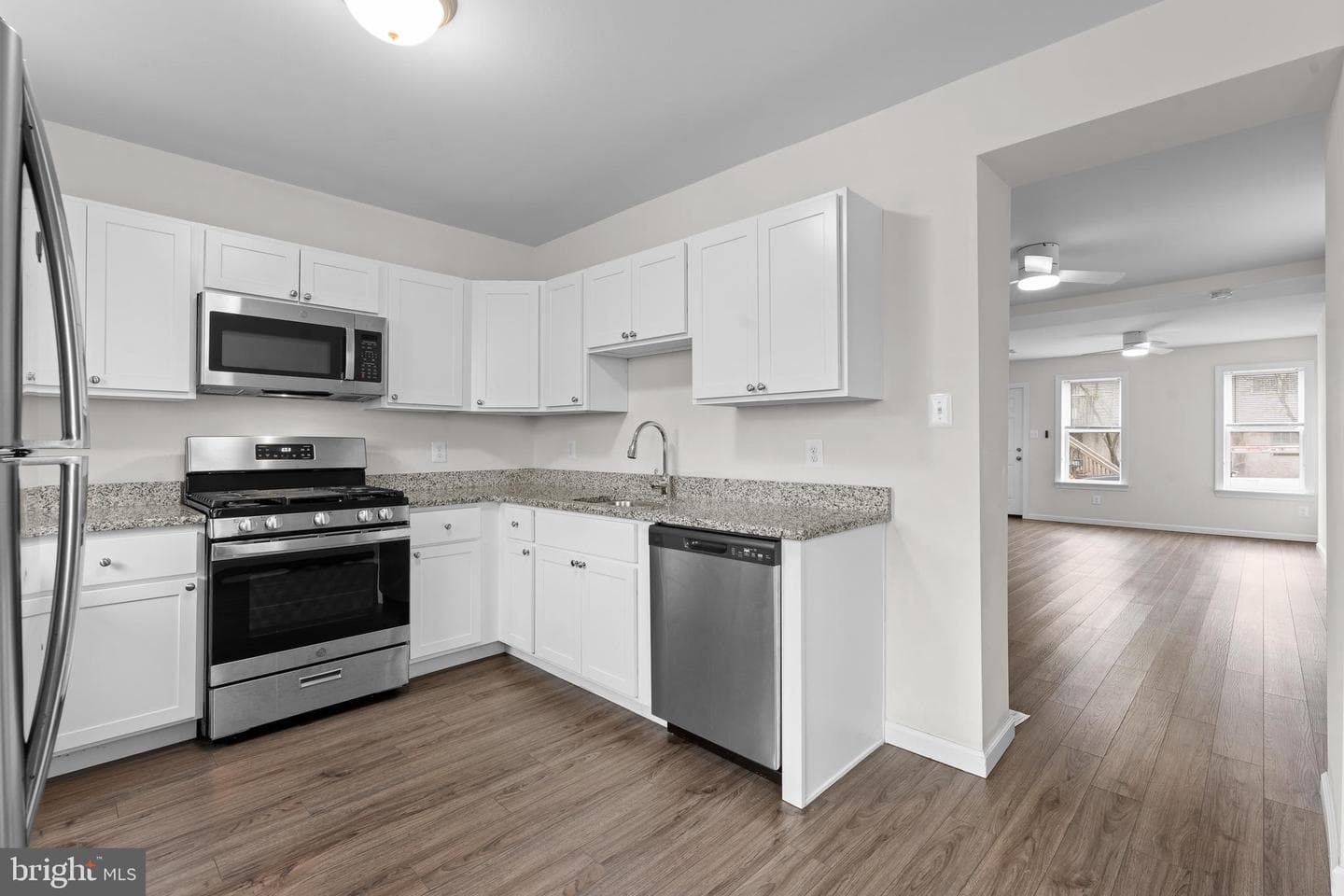 37 2nd Street photo 14