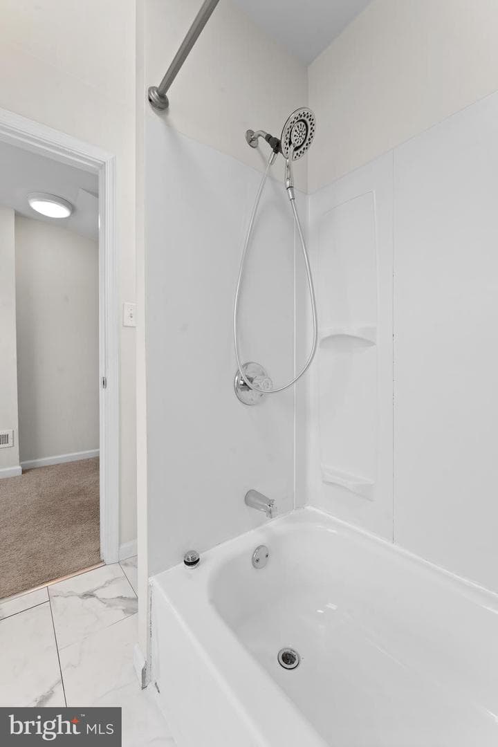 37 2nd Street photo 28