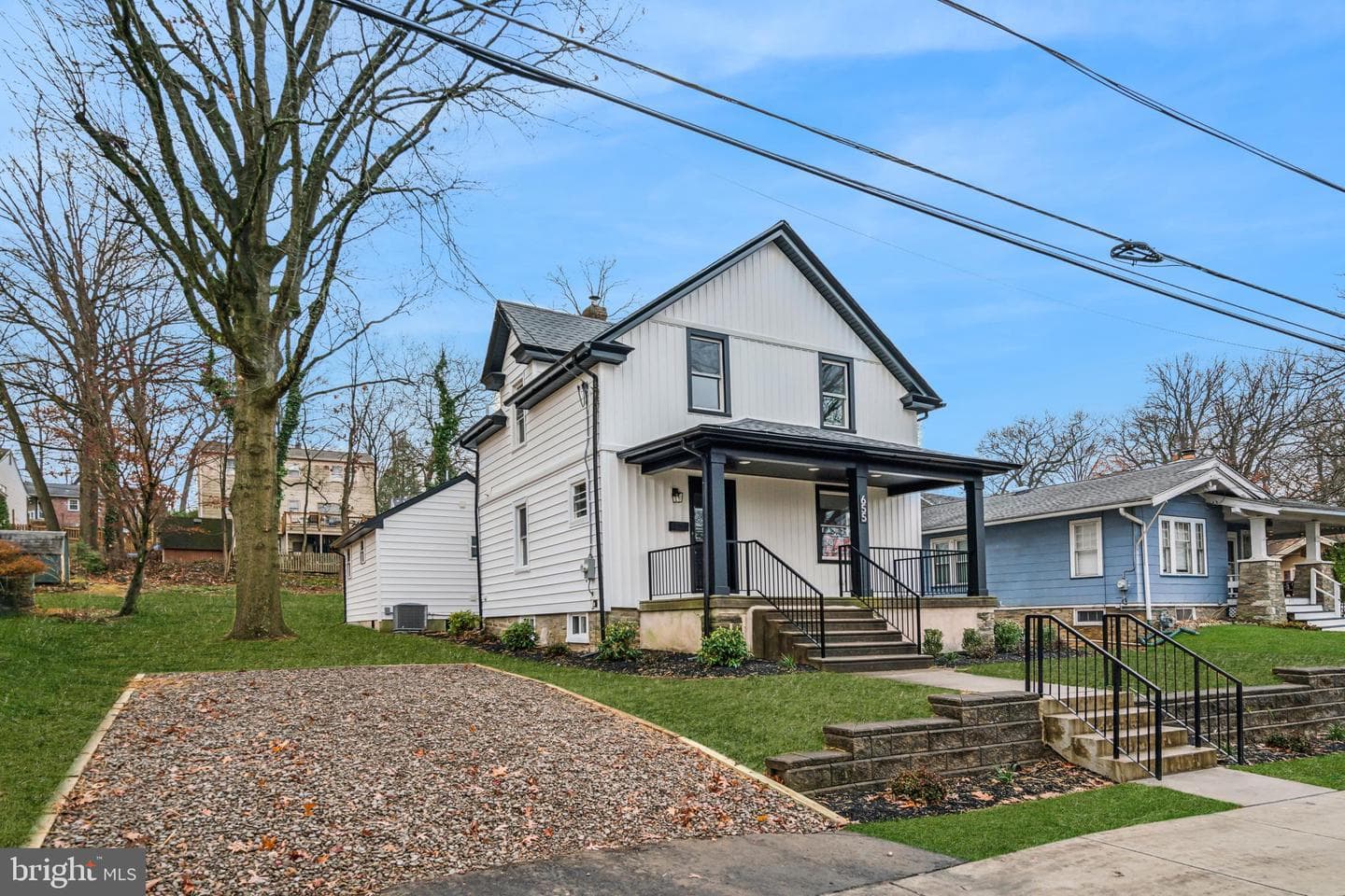 655 Edge Hill Road photo 2