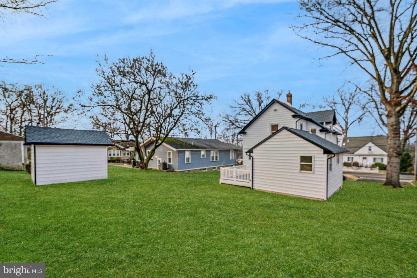 655 Edge Hill Road photo 5