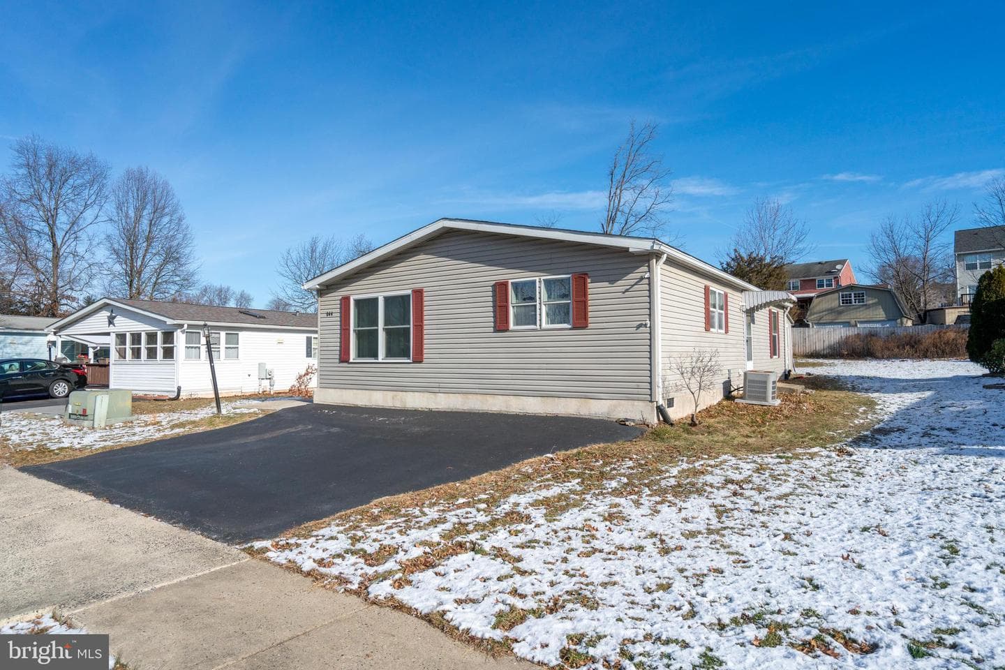 644 Apple Street photo 9