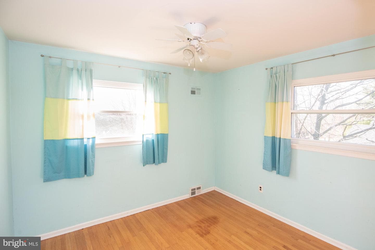 736 Mockingbird Lane photo 33
