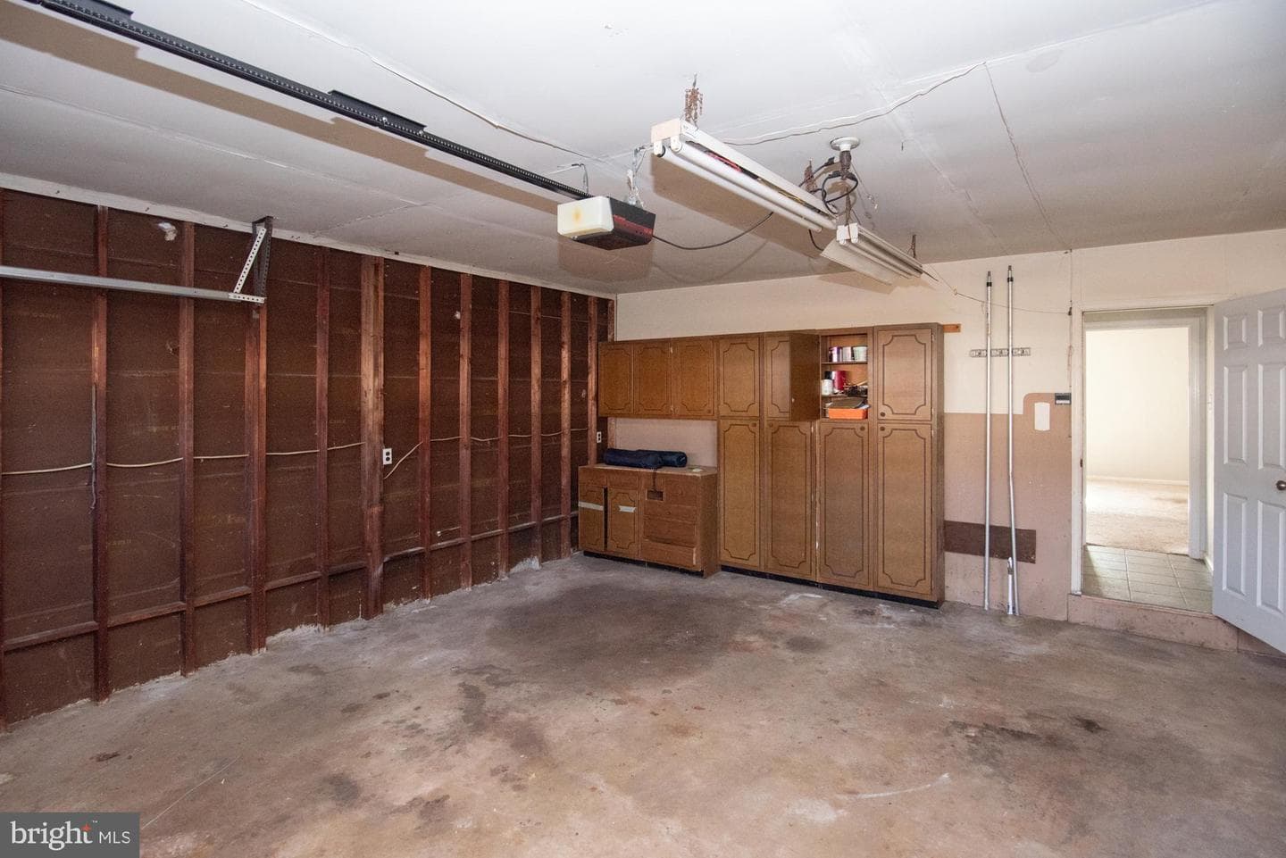 736 Mockingbird Lane photo 36