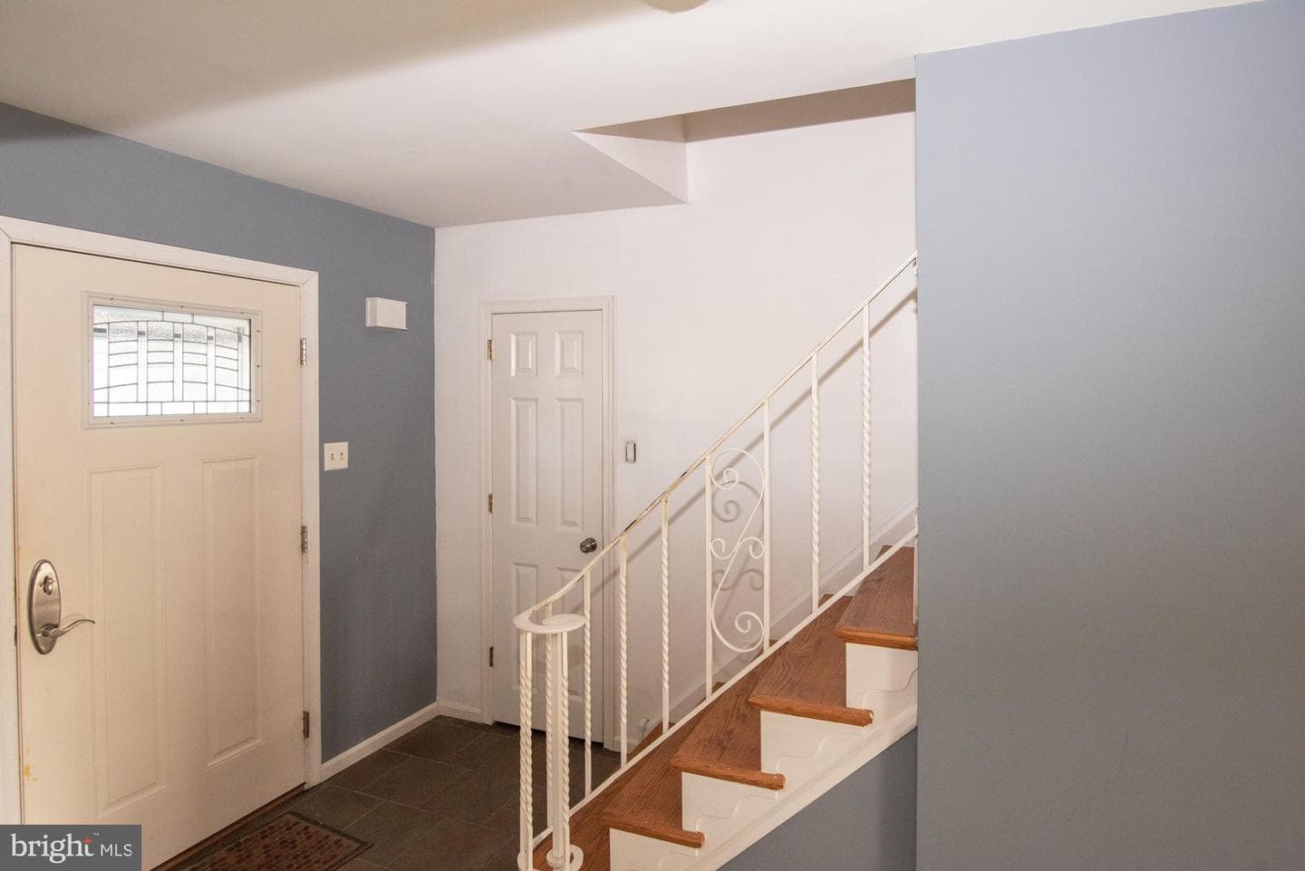 736 Mockingbird Lane photo 7