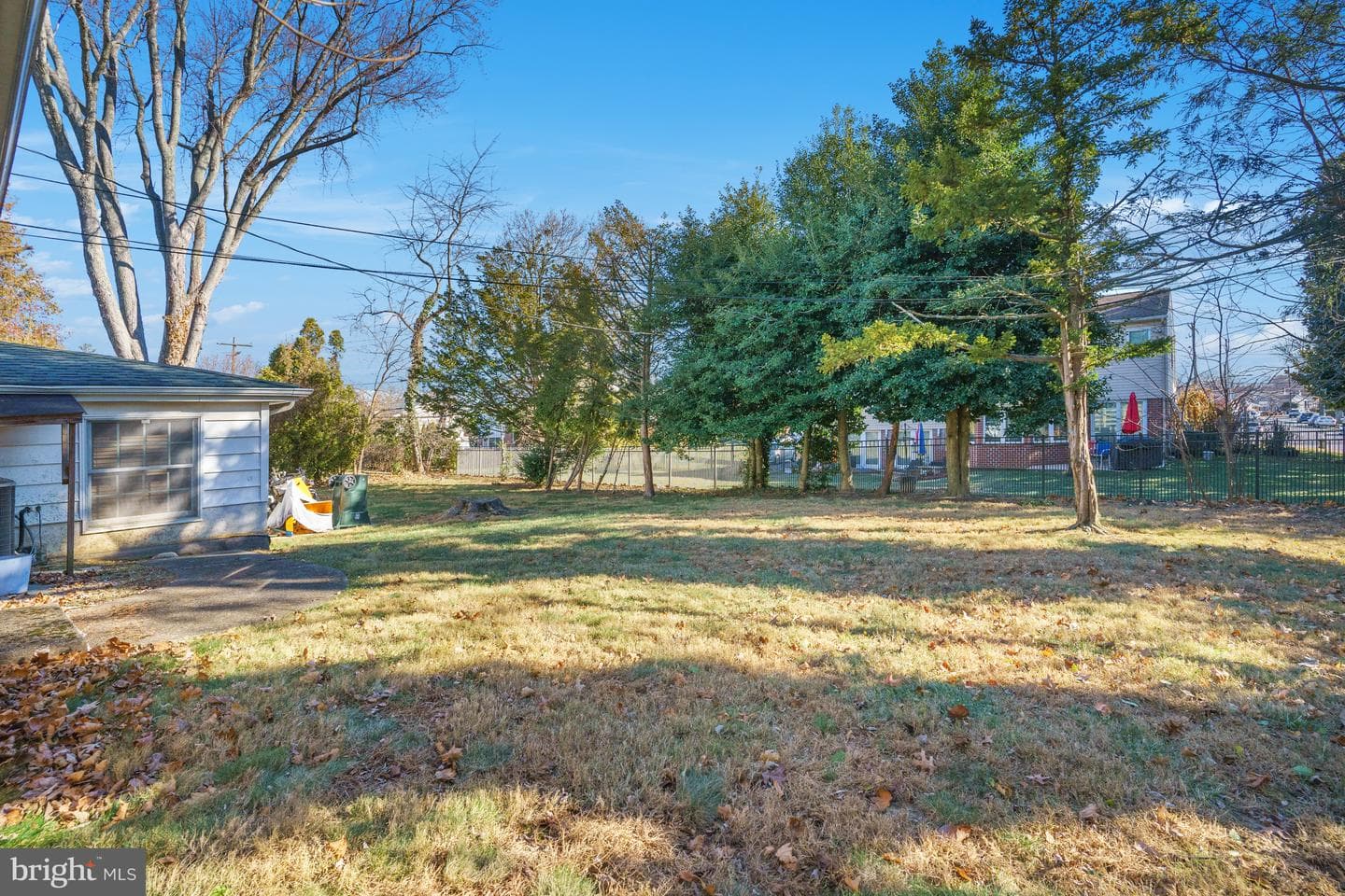 1875 Lippincott Road photo 42