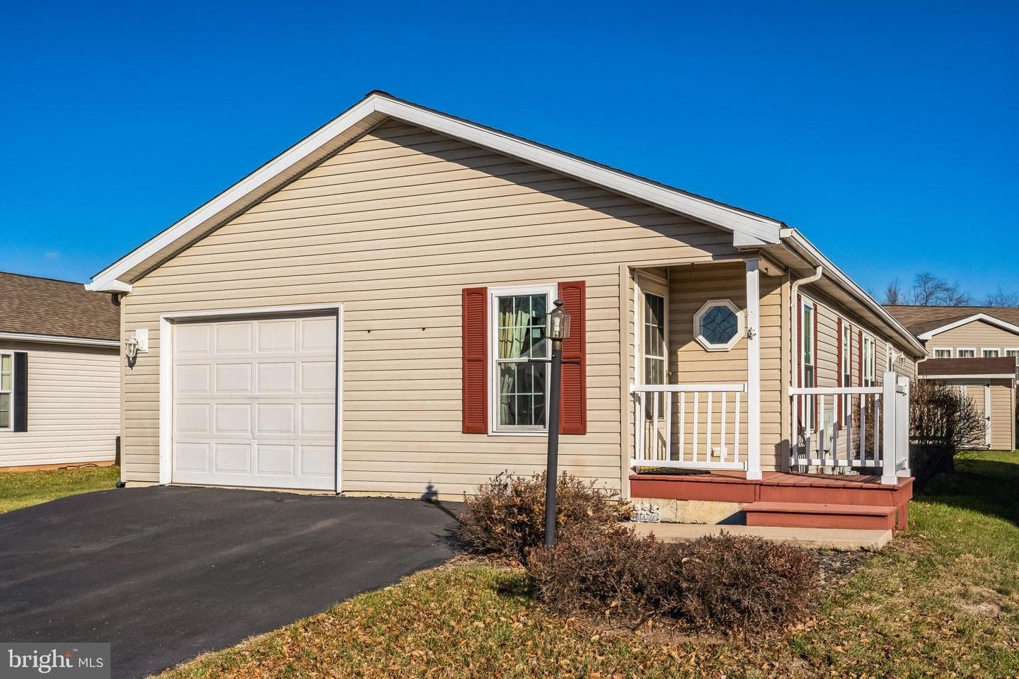 502 Village Way photo 1
