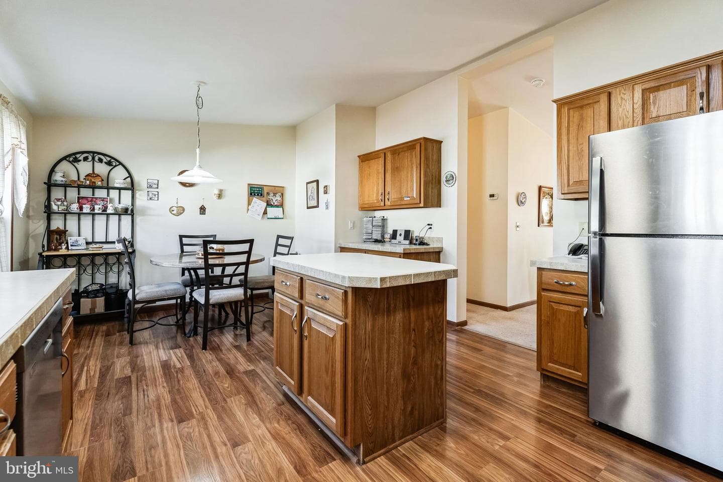 502 Village Way photo 11