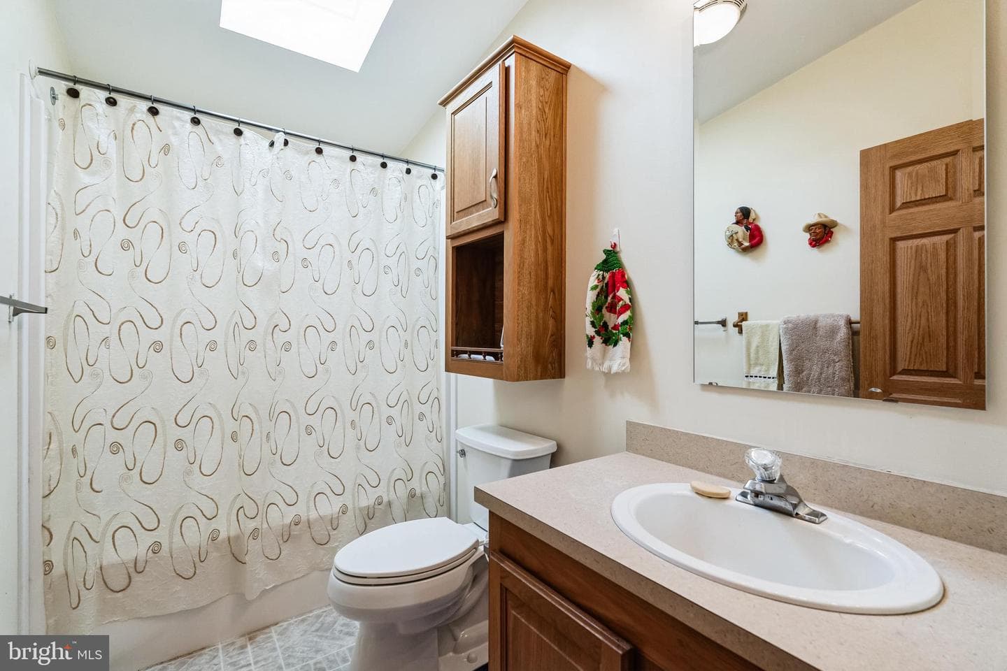 502 Village Way photo 24