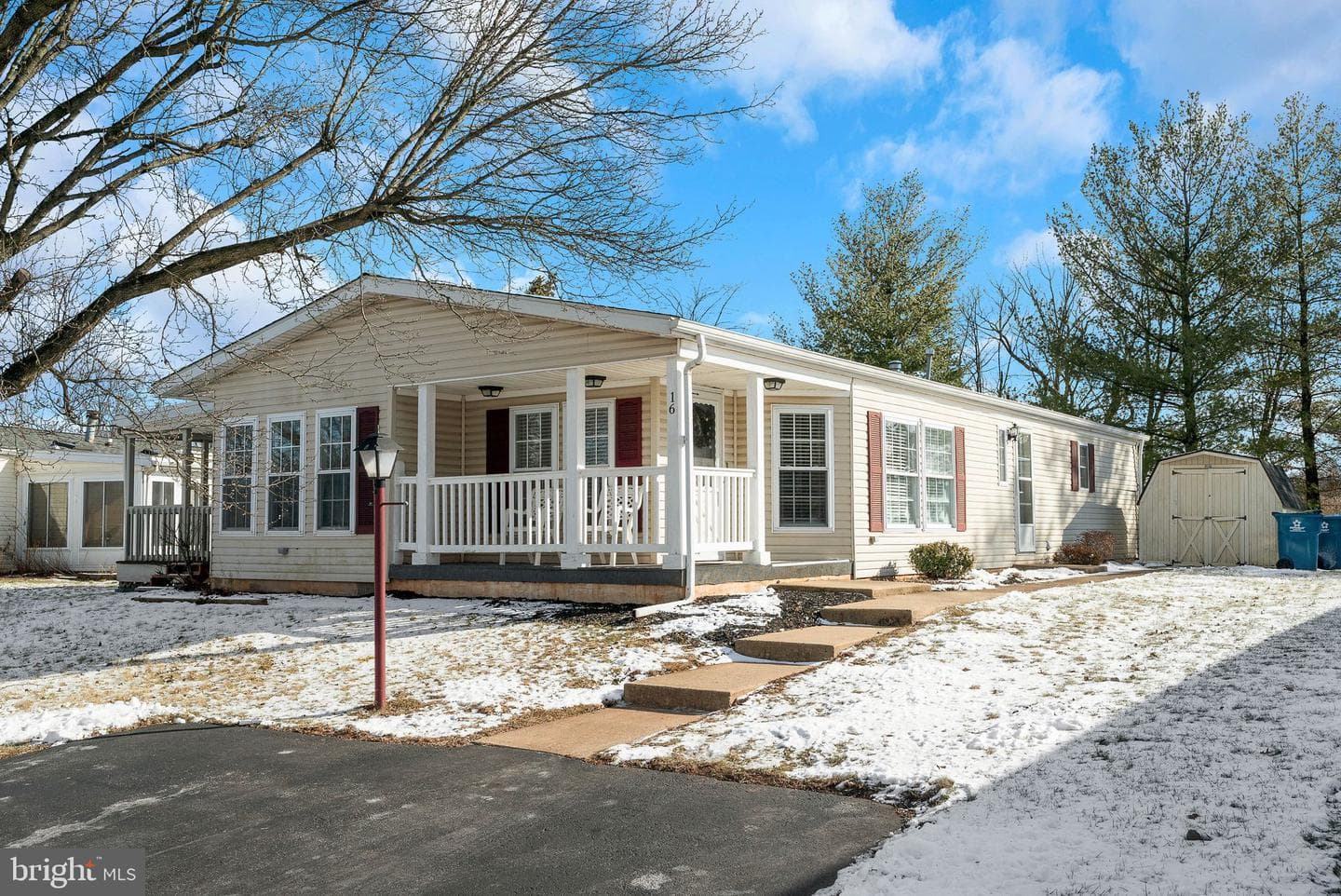 16 Bentwood Circle photo 2