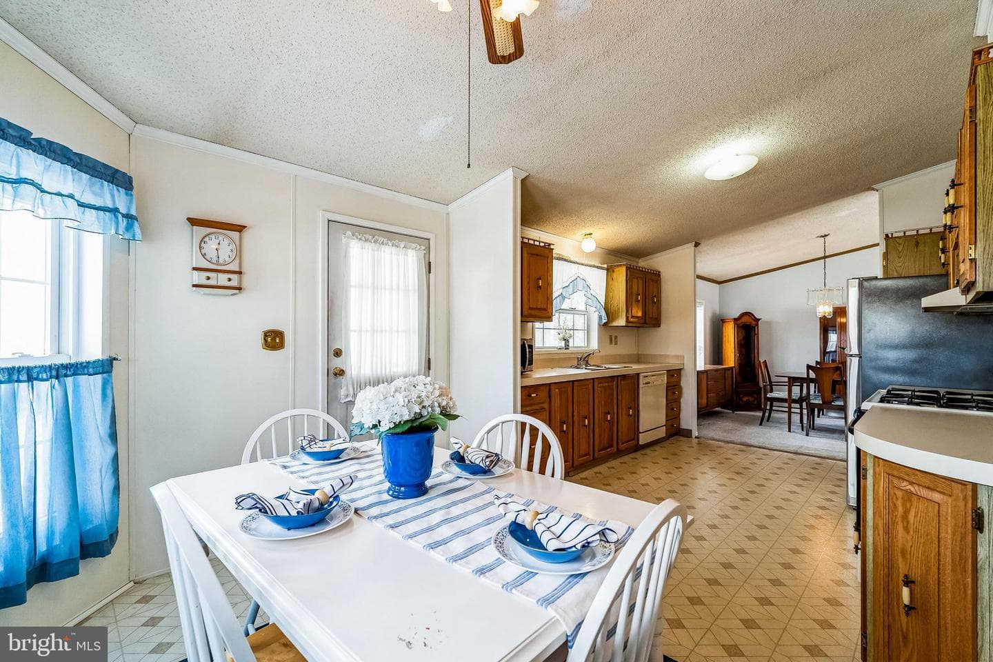 16 Bentwood Circle photo 20