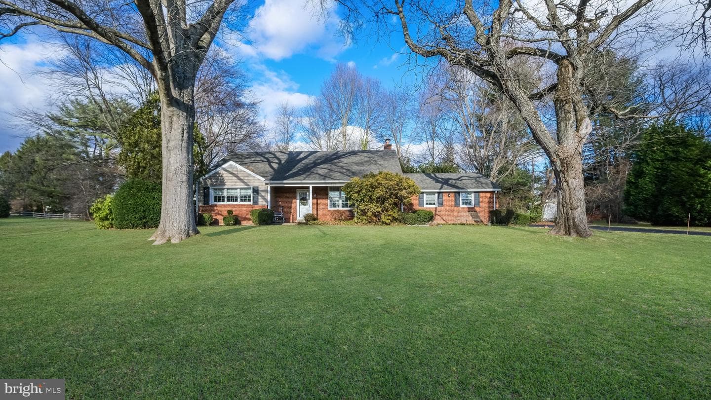 729 Alene Road photo 1