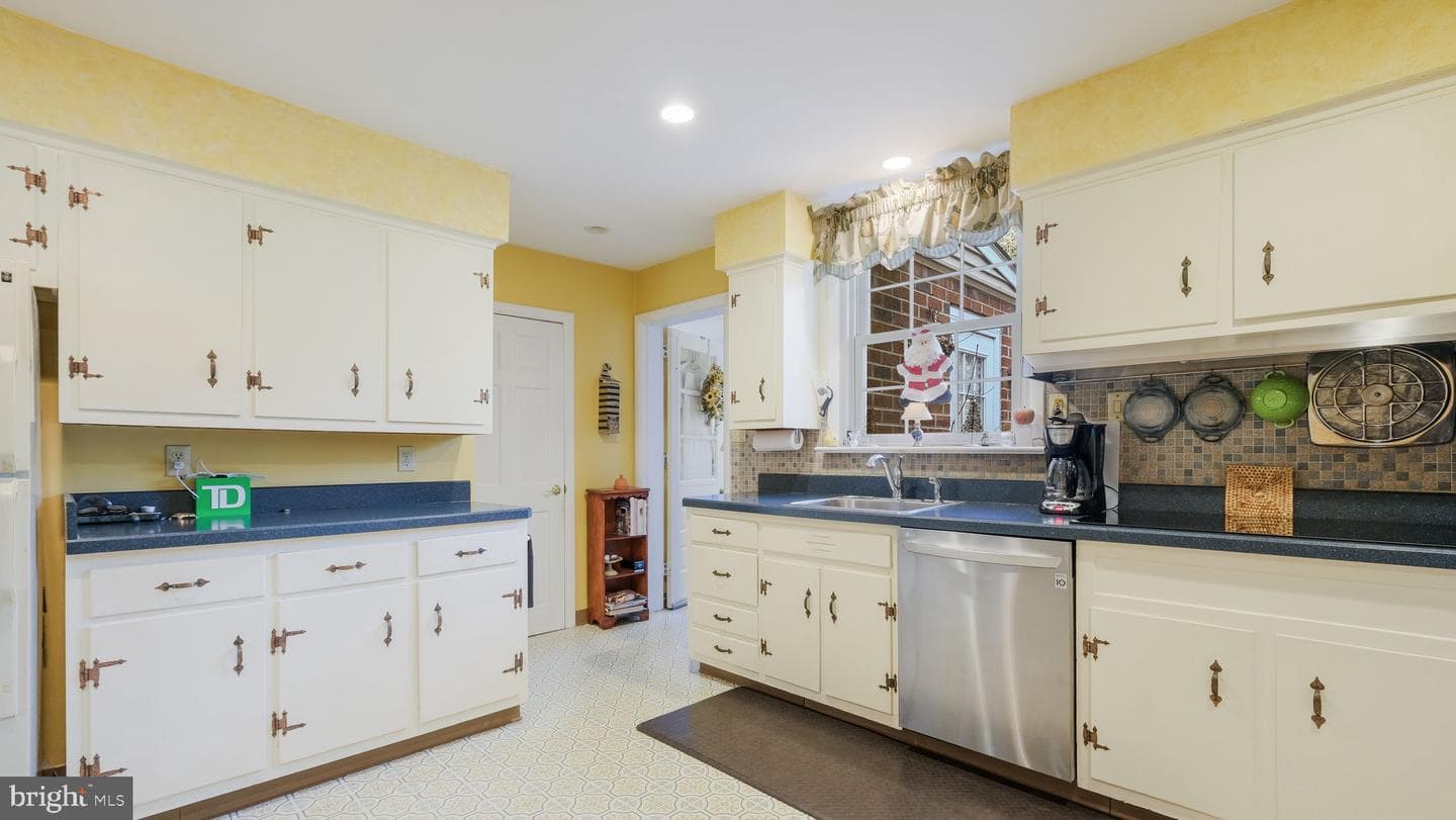 729 Alene Road photo 5