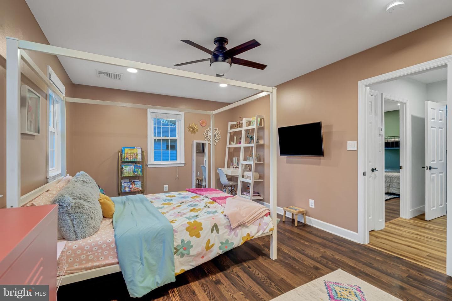 720 Pembroke Road photo 28