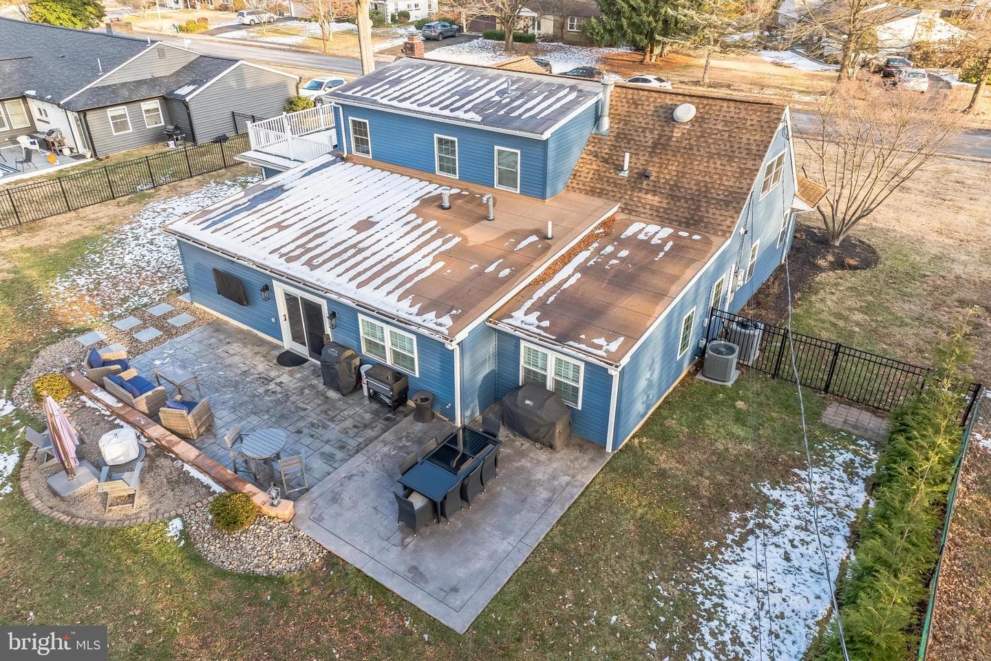 720 Pembroke Road photo 36