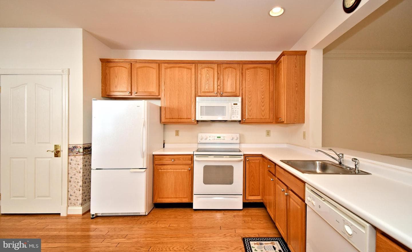 1545 Tarrington Way photo 3
