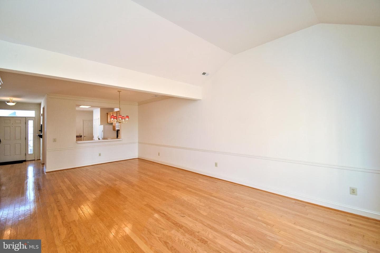 1545 Tarrington Way photo 9