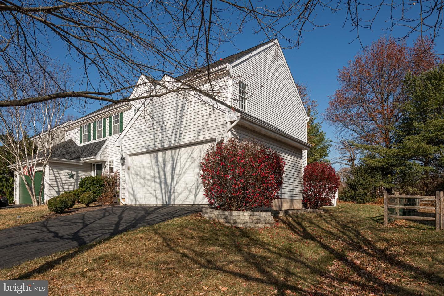 125 Azalea Circle photo 2