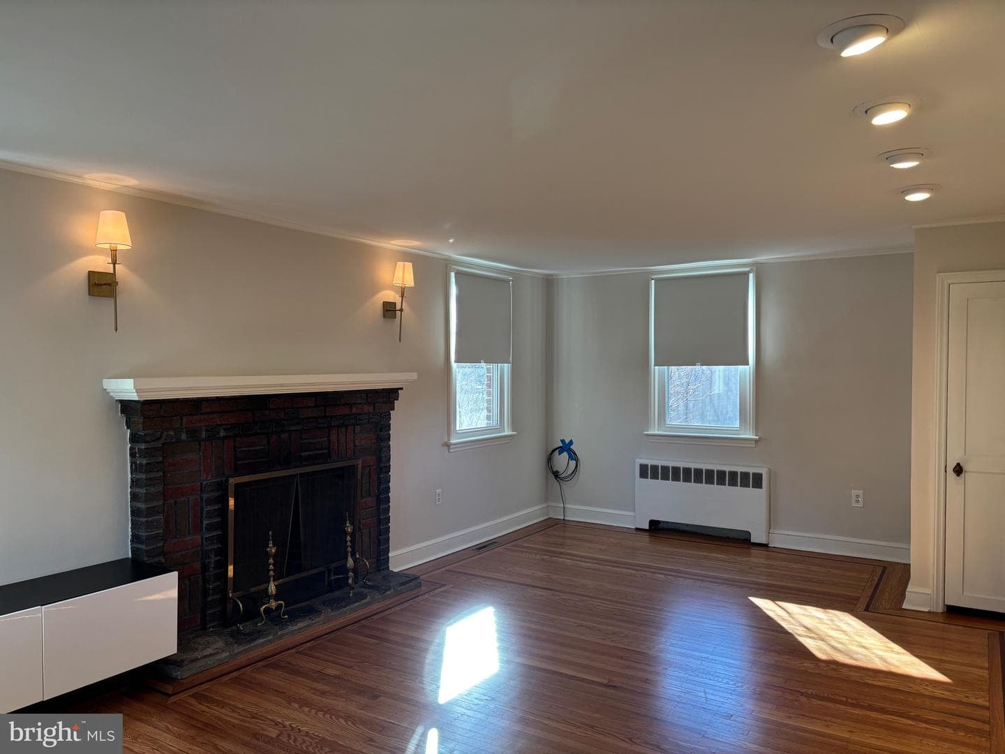 237 Francis Avenue photo 9