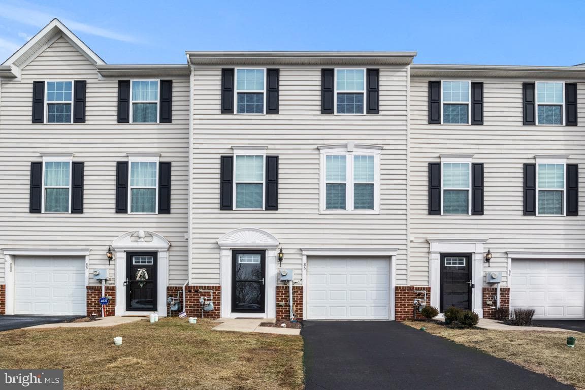 86 Green View Drive photo 1