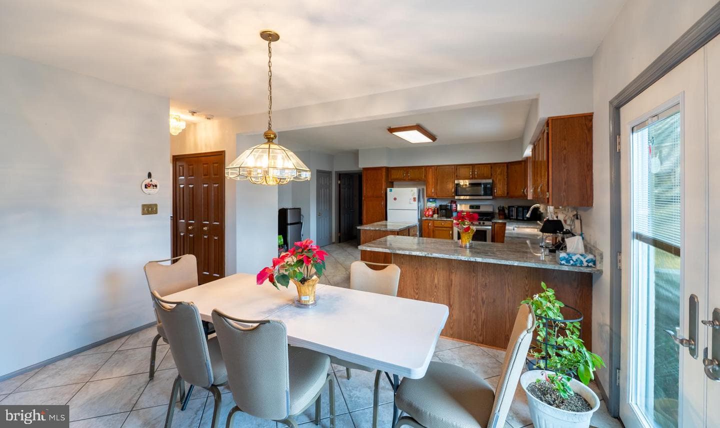 71 Green Briar Drive photo 14