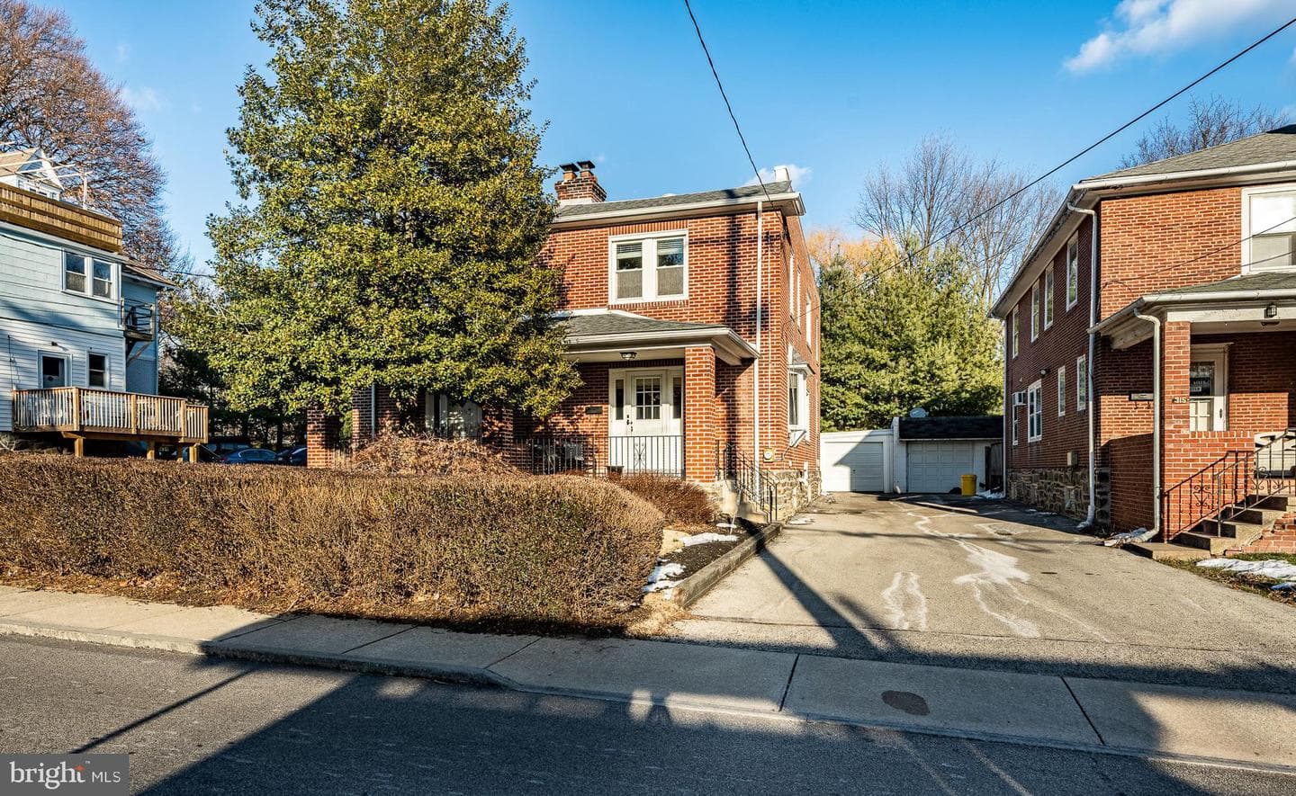 317 Locust Avenue photo 2