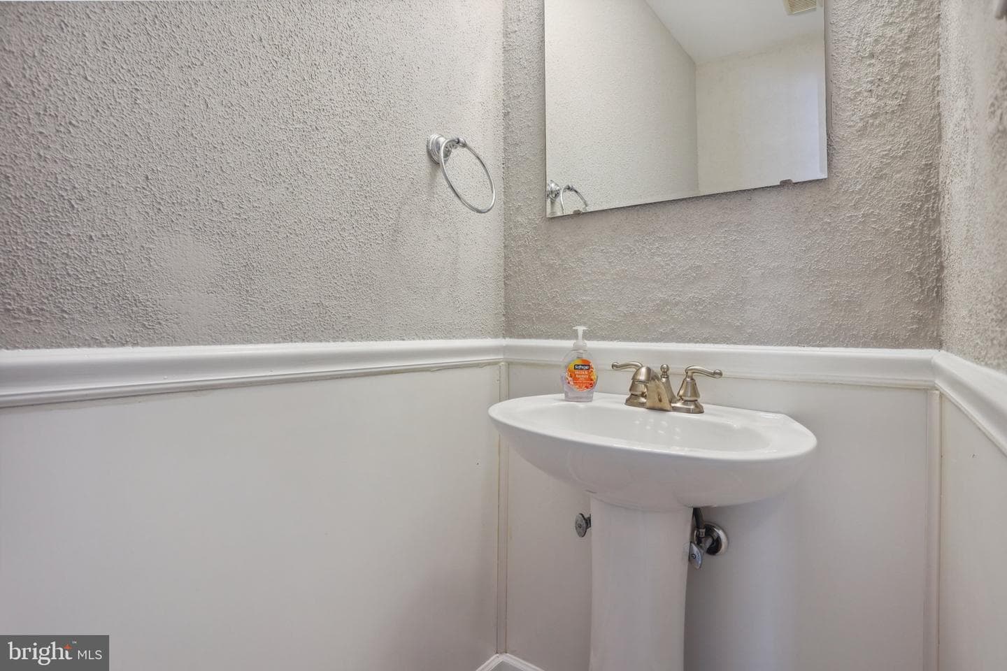 2026 Bayless Place photo 13