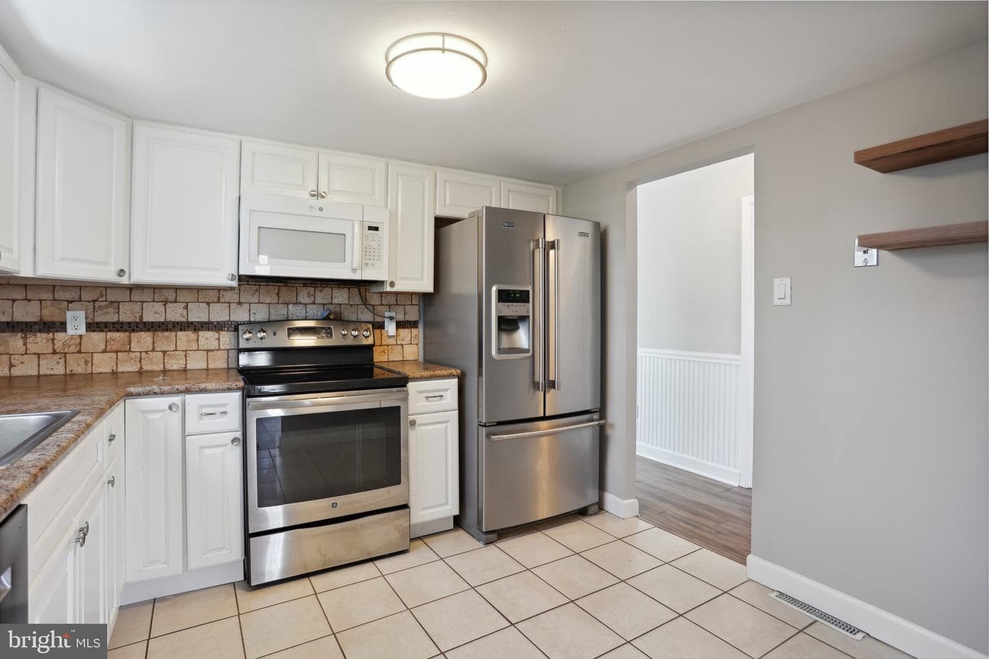 2026 Bayless Place photo 9