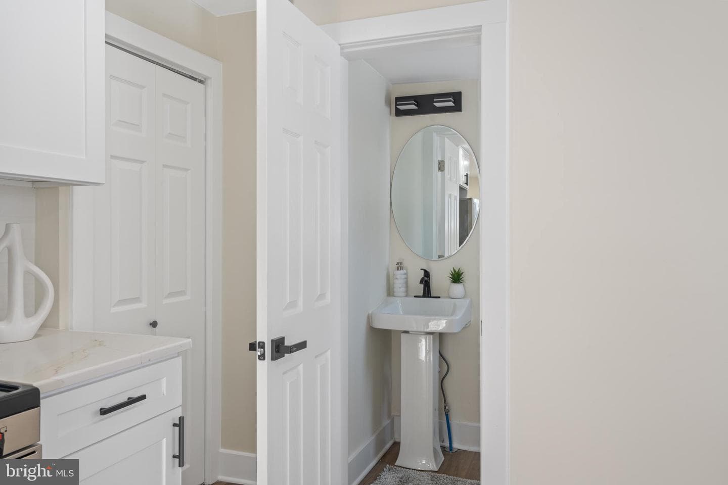 326 Lorraine Avenue photo 14