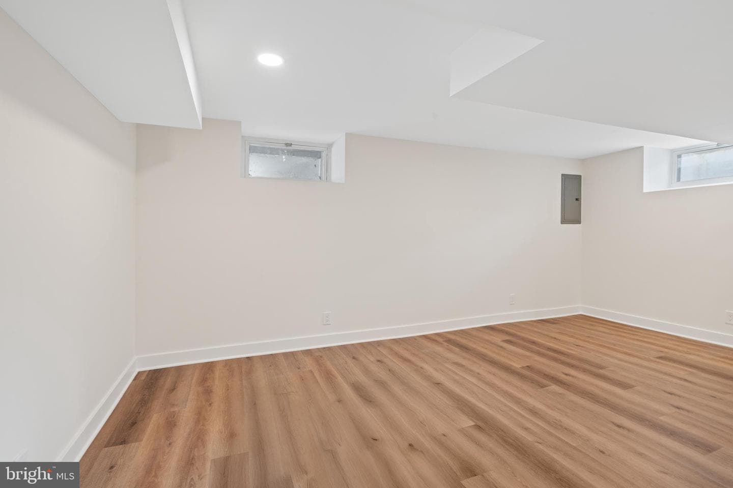 326 Lorraine Avenue photo 24